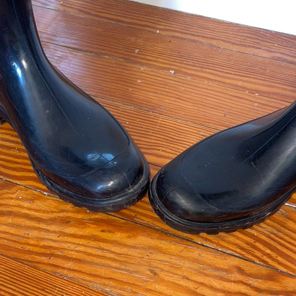 Burberry Rain Boots | 10 - Picture 9 of 14